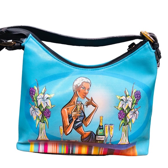 Handbag: girl with champagne and flowers. Waiting for the party to start🥂🍾🌺 - Picture 15 of 16